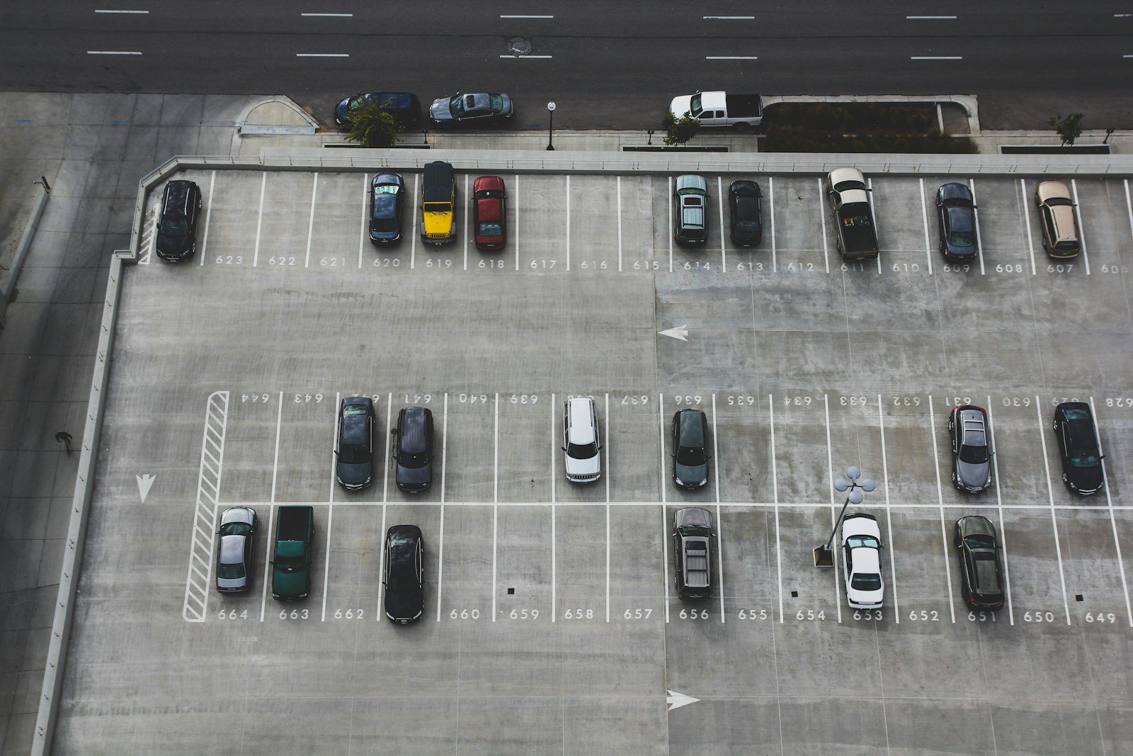 Parking at Dubai Beach Clubs: Free, Paid & Valet Guide 2026