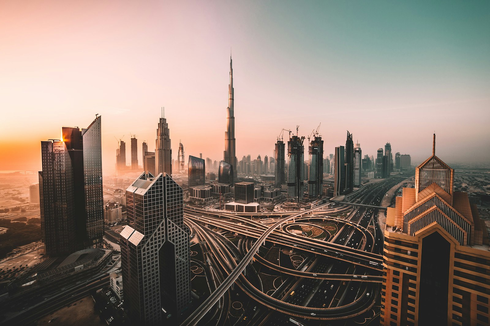 Beach Clubs Near Dubai Marina Metro: Walk & Access Guide 2026