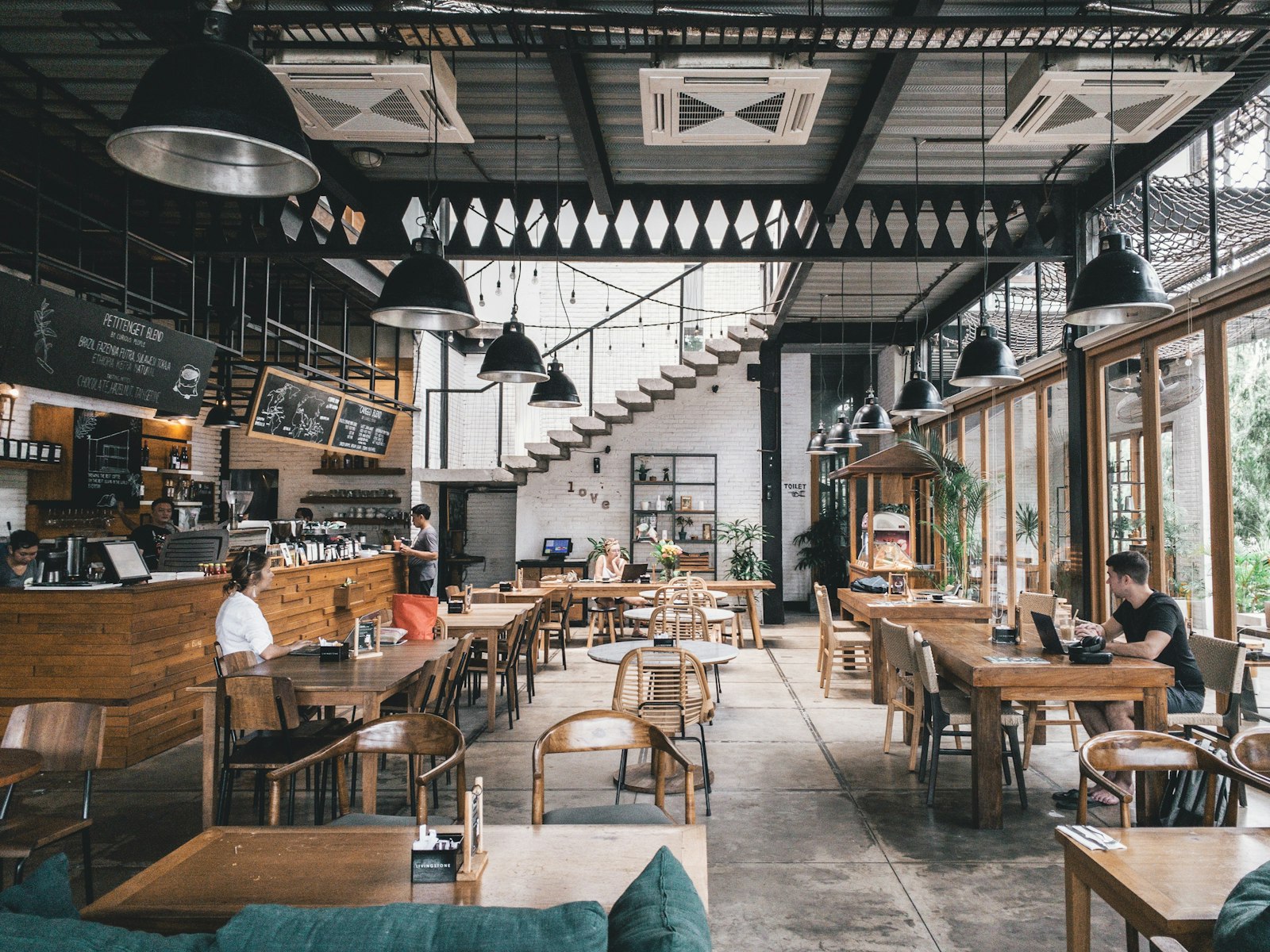 Best Beach Club Restaurants in Dubai 2026: Top Venues for Food