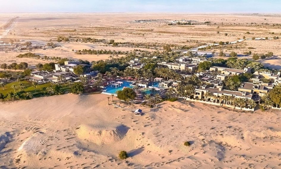 Bab Al Shams Pool
